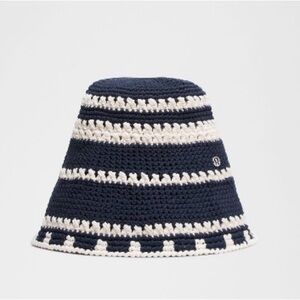 Discontinued Lululemon cotton crochet bucket hat #blue